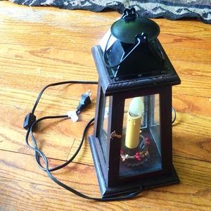 Beautiful, never used electric lantern w/Access door, switch, & decorative ring